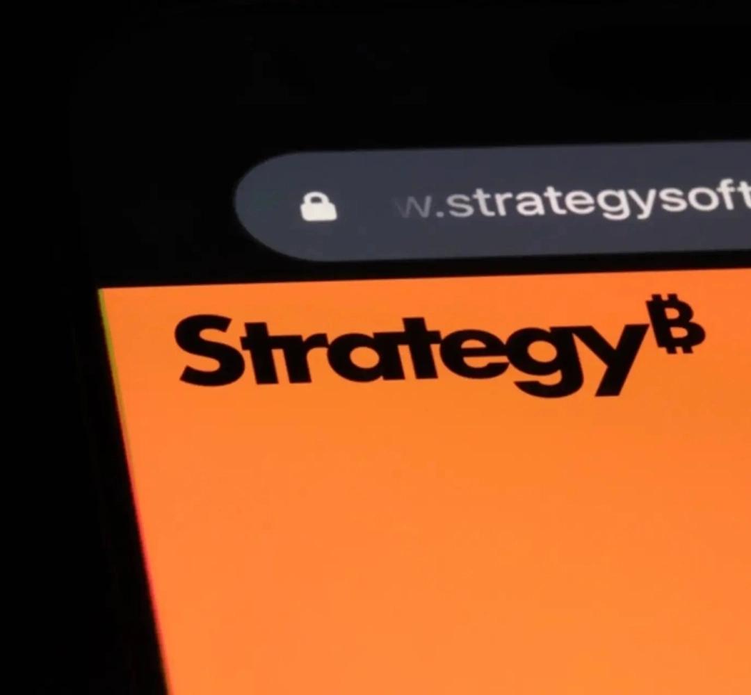 Strategy lần đầu bán Bitcoin giá trị lớn, thu về 216 triệu USD