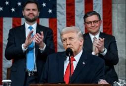 Trump giao dịch chứng khoán nhiều hơn cả Quốc hội Mỹ cộng lại